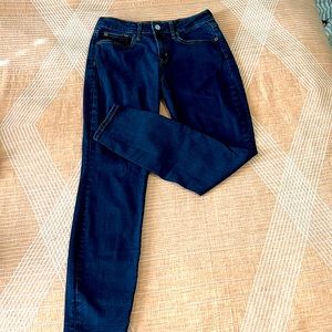 Gap Curvy True Skinny Jeans